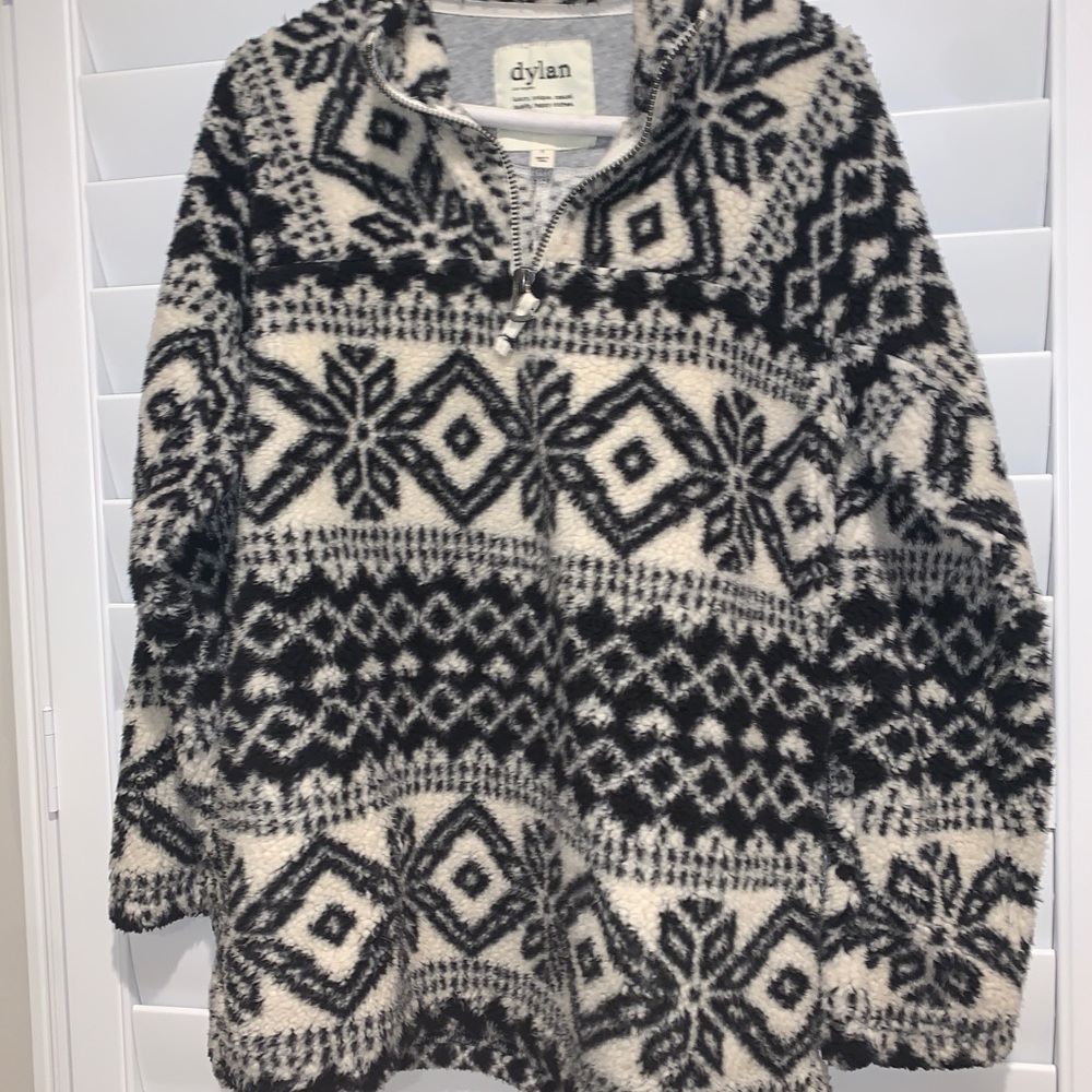 dylan fluffy pullover
